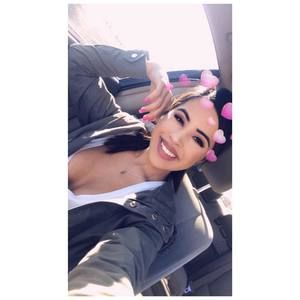 Meet your Posher, Andrea